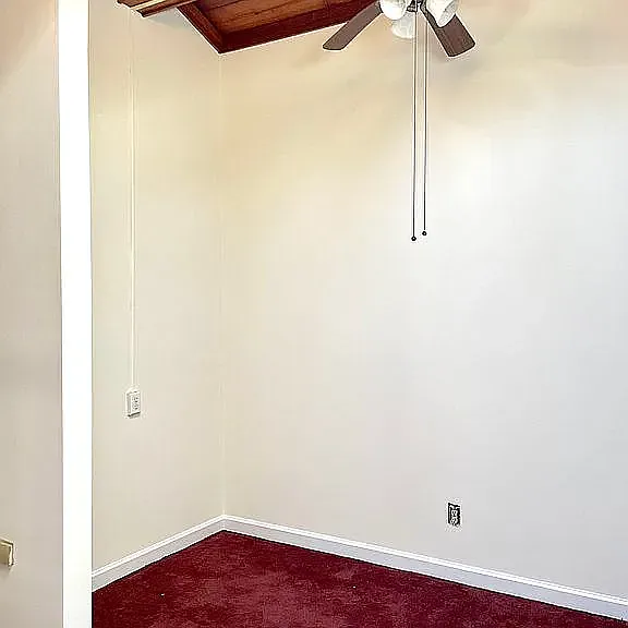 39 Lantern Ln — Photo 21