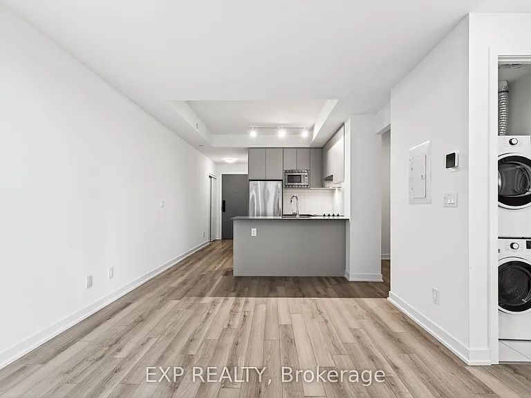 3071 Trafalgar Rd #411 — Photo 18