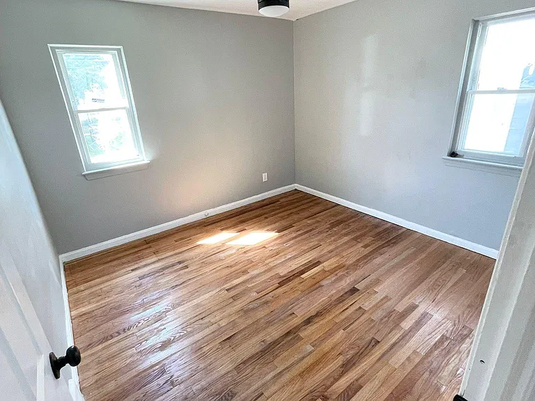 5440 Oakwood Ave — Photo 8