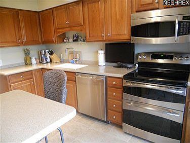 3rd image of 25805 Fairmount Blvd APT 406