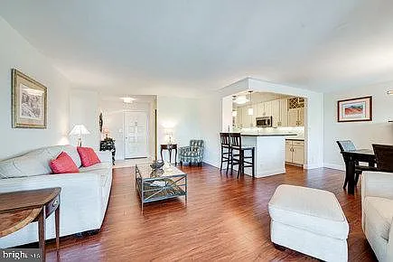8340 Greensboro Dr #521 — Photo 13