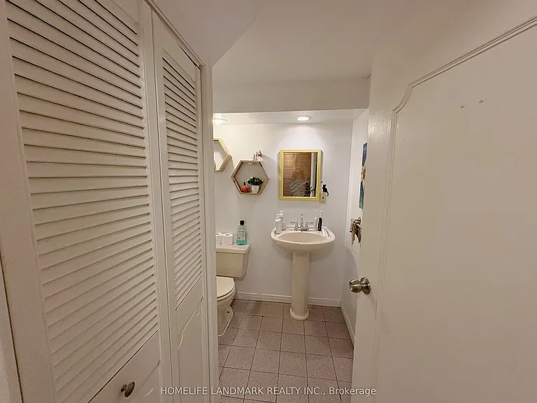 14 Lorraine Dr — Photo 9