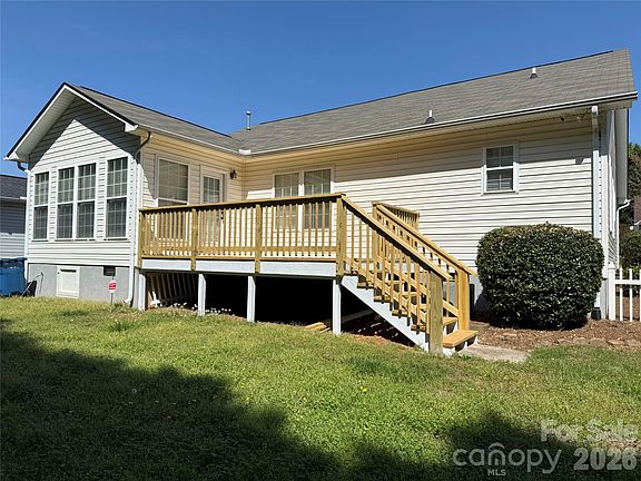 4th image of 1206 Overhill Rd