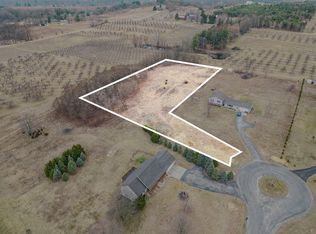 28808 Hillside Dr, Bangor, MI 49013
