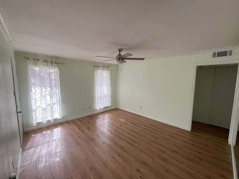 4209 Avondale Ave #208 — Photo 6