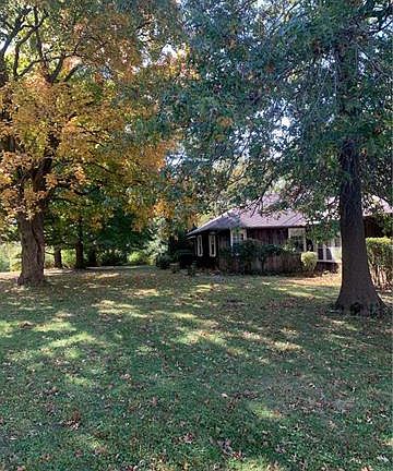 2nd image of 9218 Elm Ave