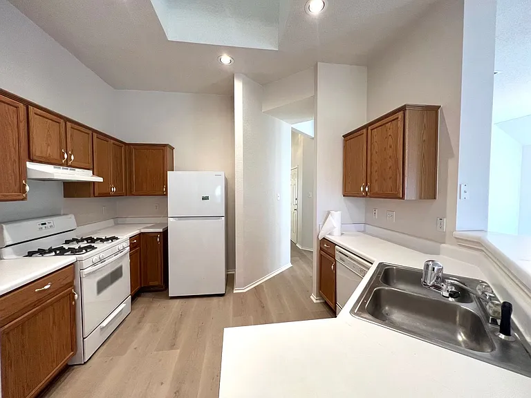 6708 Bancroft Woods Dr — Photo 11