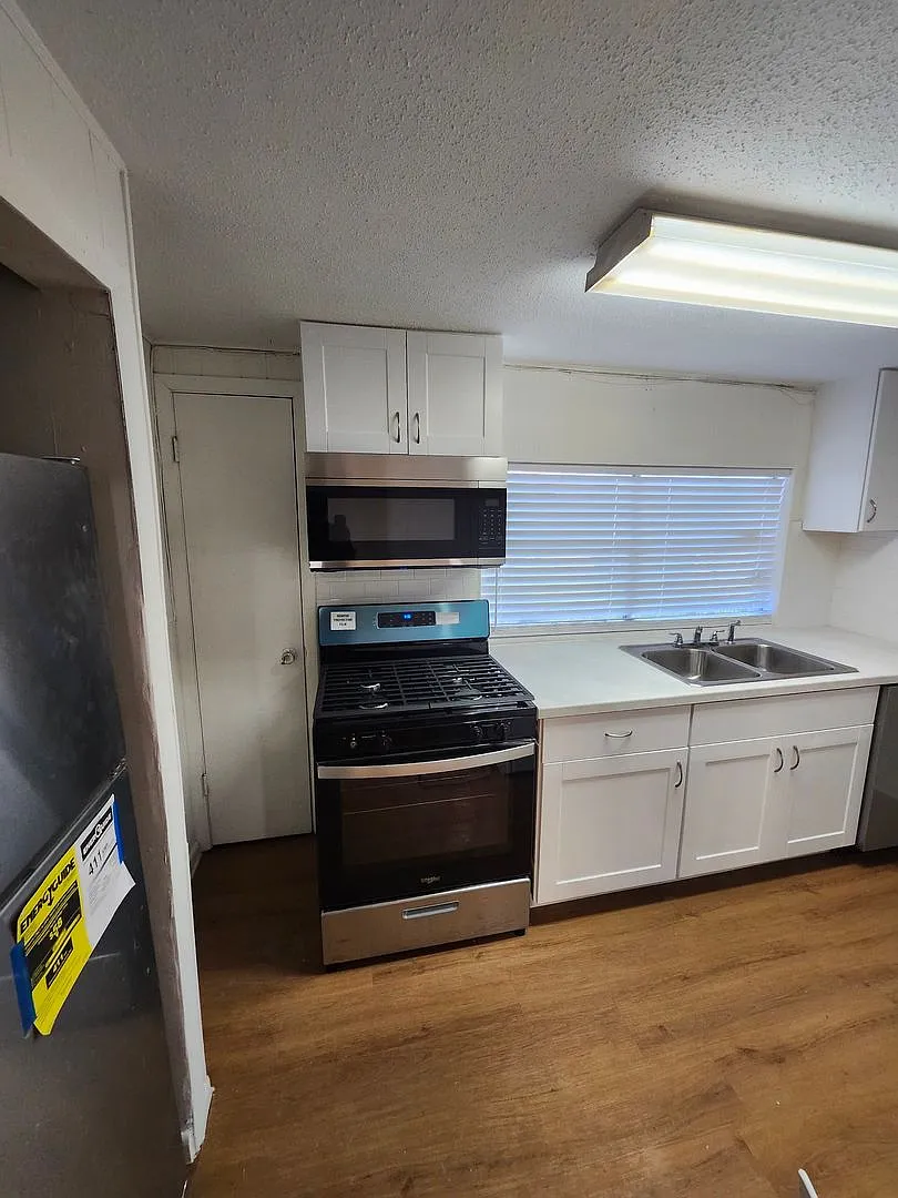 The House Boat Garage Apartment — Photo 2