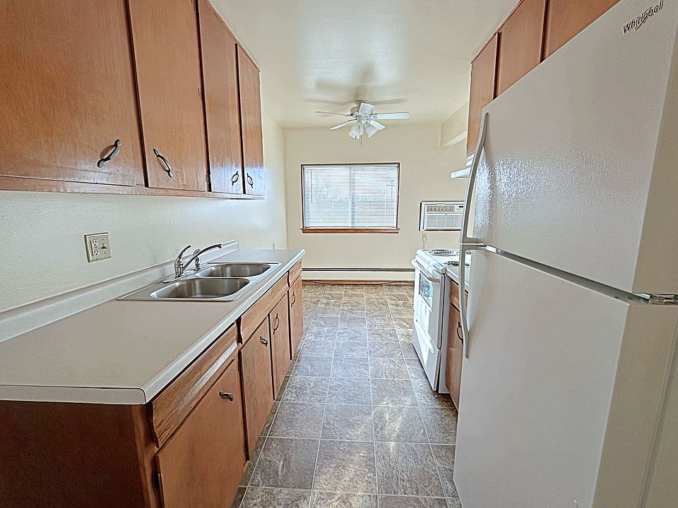 1 BR Kitchen and Dining Room