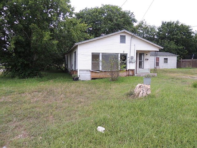 2nd image of 423 S Juanita St