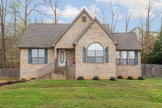 1st image of 302 Southwood Cir