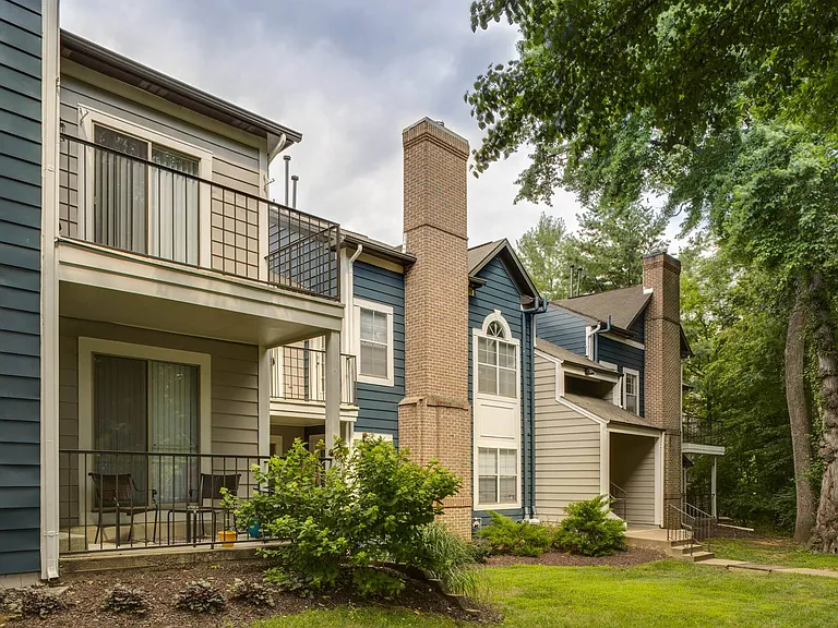 Heritage at Waters Landing — Photo 23