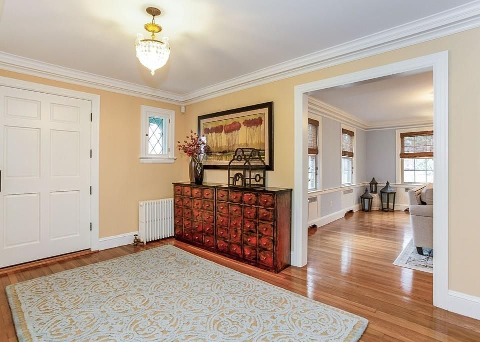 20 Brittany Rd, Longmeadow, MA 01106 Zillow