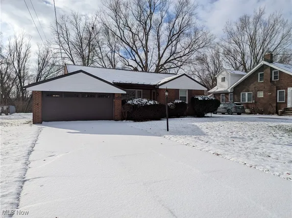 815 E Schaaf Rd, Brooklyn Heights, OH 44131