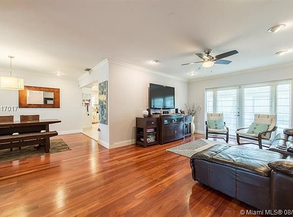 Lovely, canal front renovated home in Devon-Aire Estates.