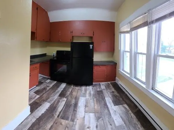 120 1/2 W Douglas St, Rice Lake, WI 54868