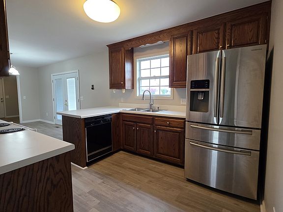 4th image of 102 Cascade Ln