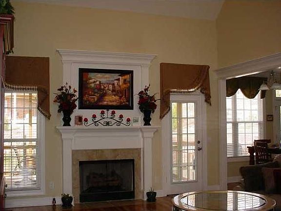 2nd image of 3165 Grassy Cove Ln