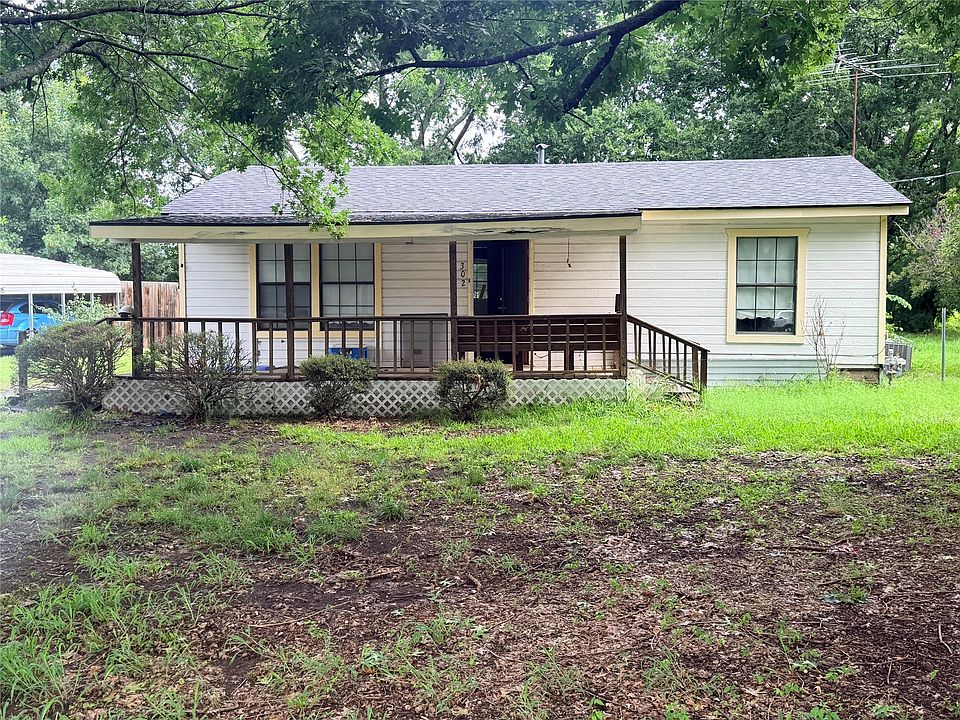 1st image of 302 W Lamm St