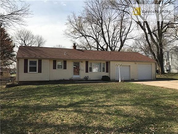 Nice vinyl siding and a 2 car garage! Roof is less then 2 years old.