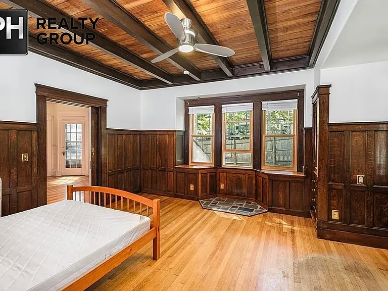 161 Walnut St #1 — Photo 15