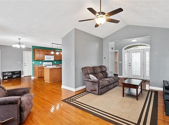 5th image of 308 Old Homestead Dr