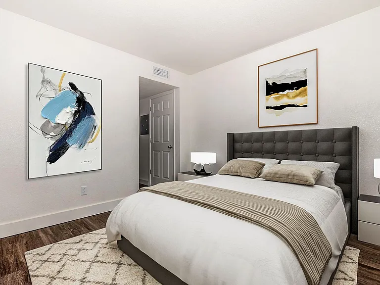 Tesoro Apartments — Photo 45
