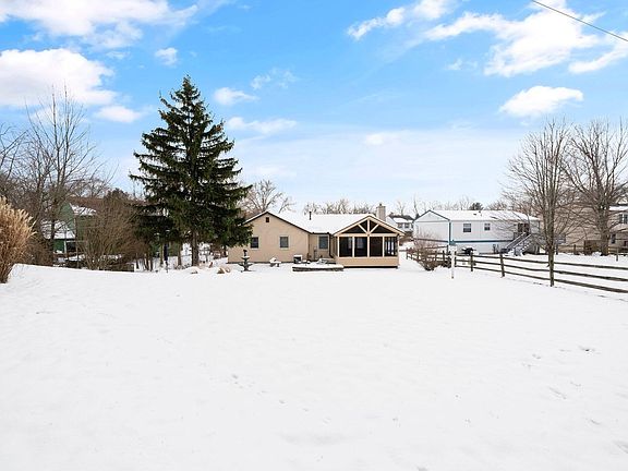 2nd image of 7402 Woodlow Dr