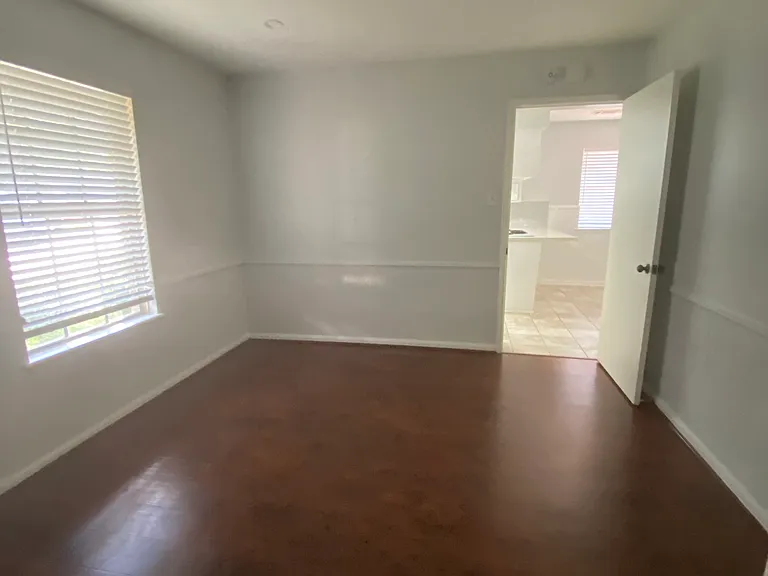 122 Camellia St — Photo 5
