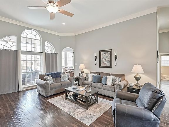 2nd image of 2602 Brookwood Dr