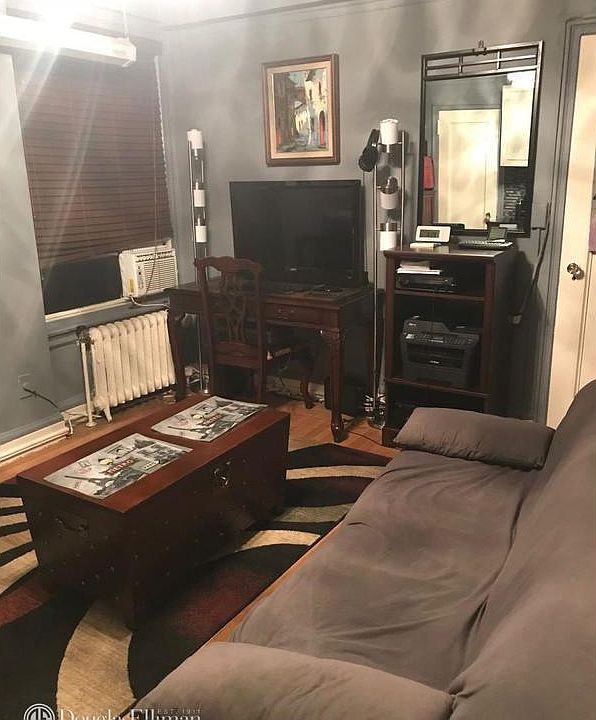 1st image of 325 W 45th St #406A