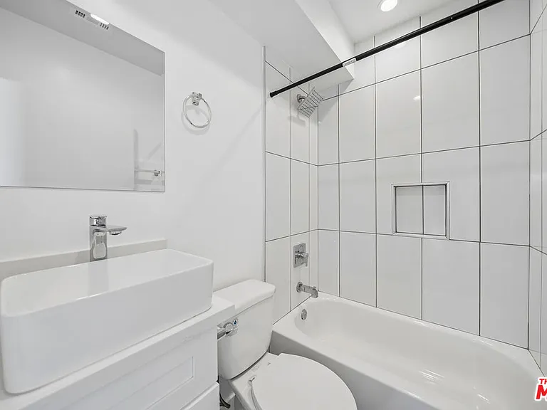 6334 1/2 Beck Ave — Photo 19