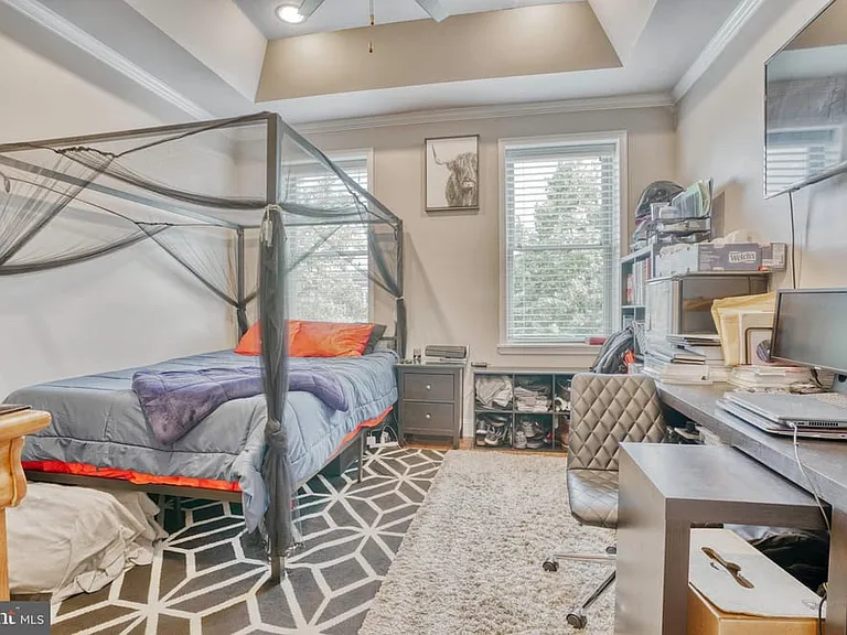 3810 Foster Ave — Photo 8