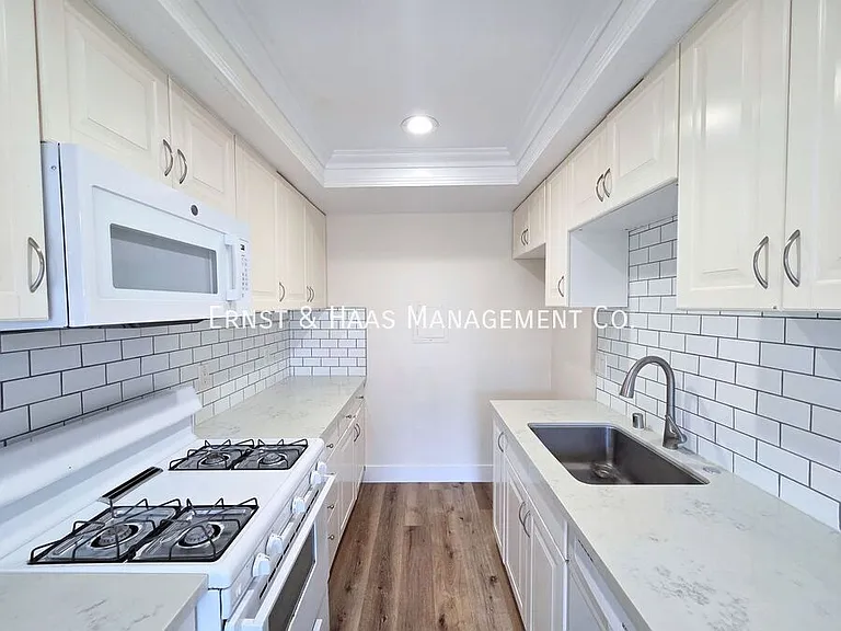 16850 Sierra Vista Way — Photo 8