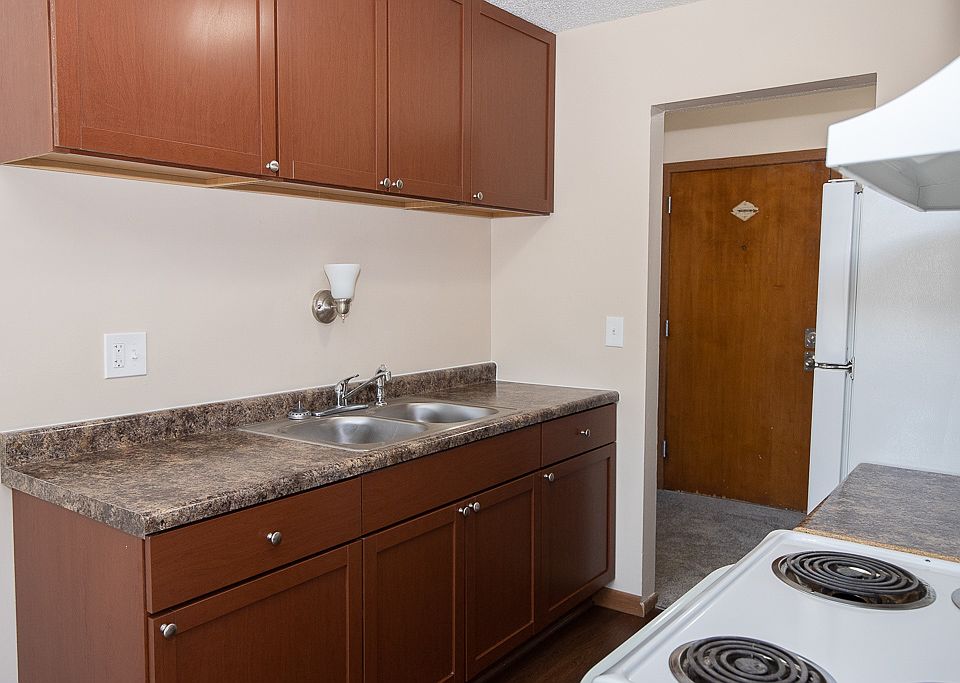 1st image of 1089 York Ave #10