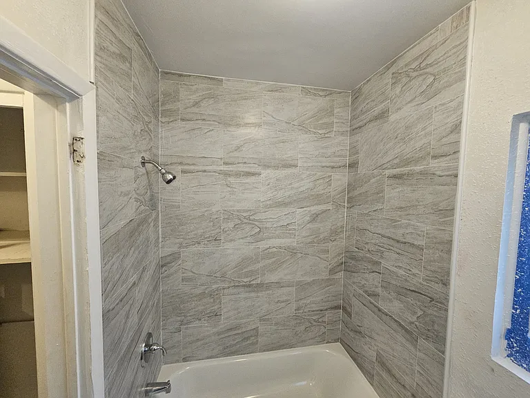 1319 17th Ave N #3 — Photo 3