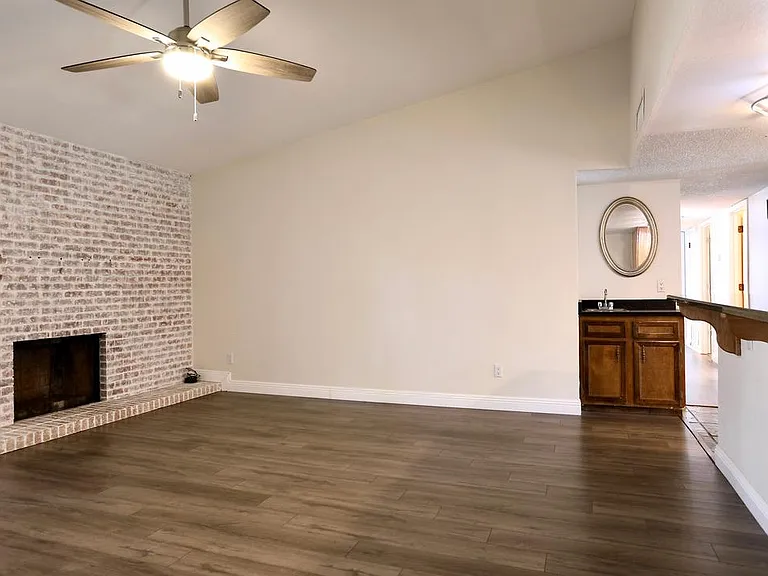12601 Elyse Pl SE — Photo 6