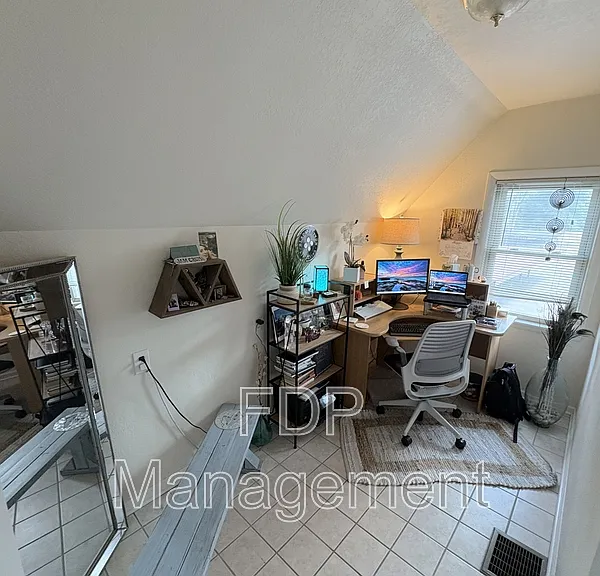 660 East Ave #100B — Photo 9