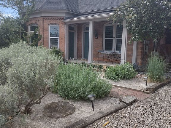 drought tolerant foliage
