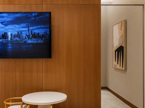 611 West 56th Street PH3 image 16 of 16