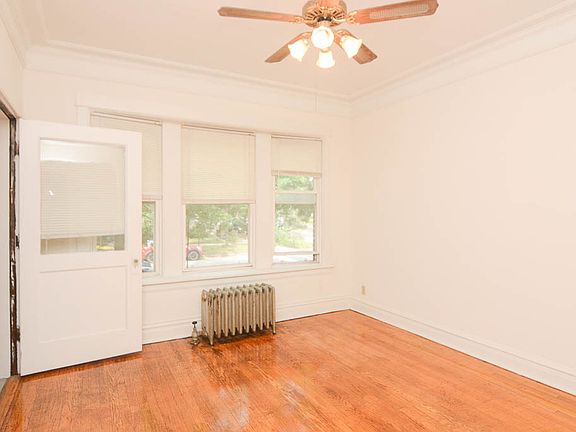 5th image of 4255 N Winchester Ave #1