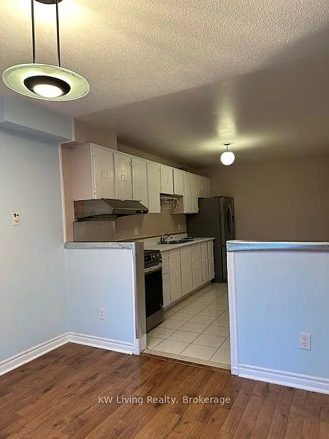 Building Photo - 77 Phalen Cres