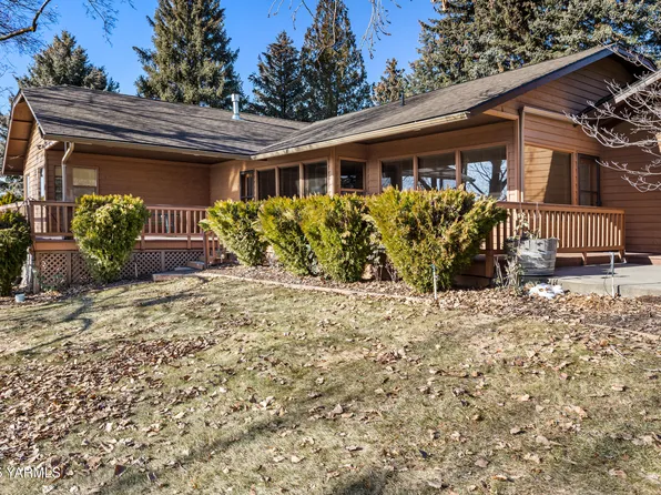 7008 Englewood Ave, Yakima, WA 98908