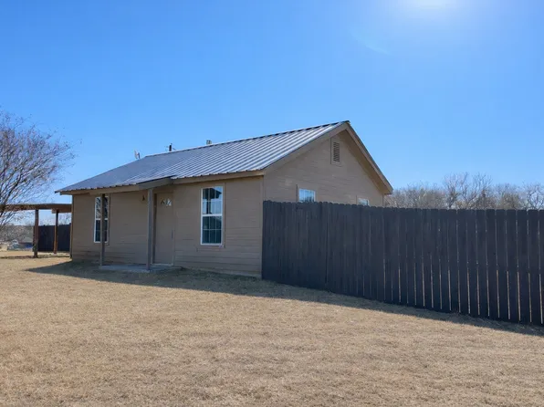 137 Wesley Ln, Bridgeport, TX 76426