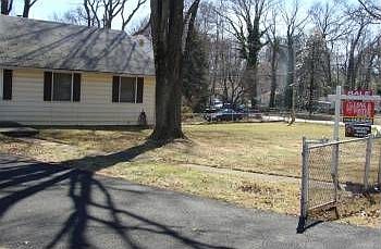 1st image of 1849 Peabody Dr