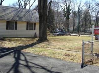 1849 Peabody Dr, Falls Church, VA 22043