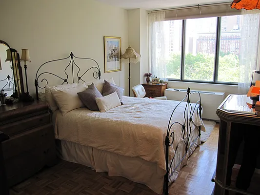 Rented by Newell and Assoc. | media 12