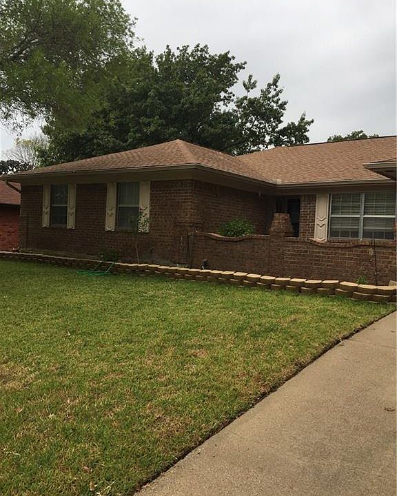 1st image of 518 Live Oak Dr