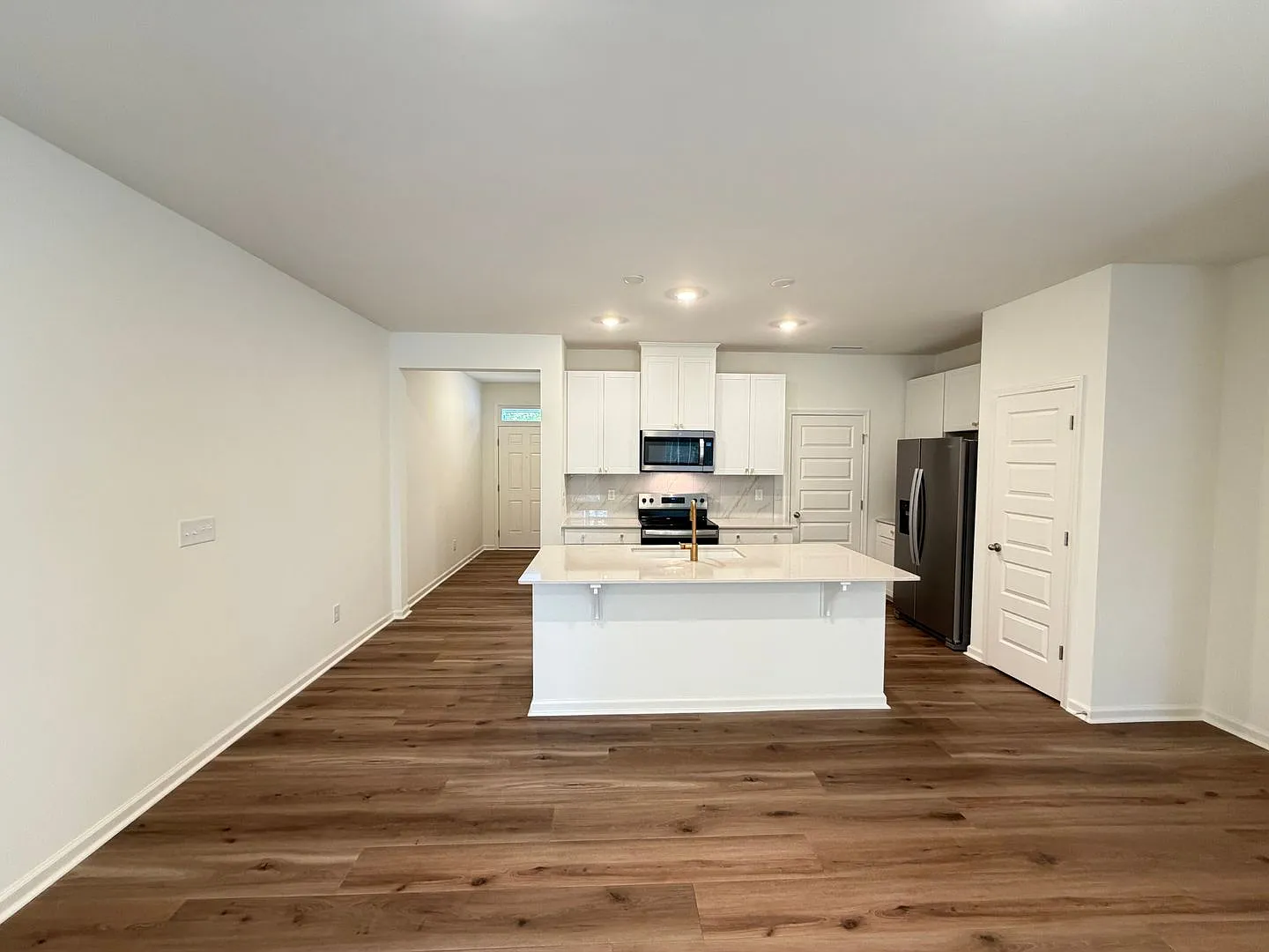 Mebane / Townhouse — Photo 3