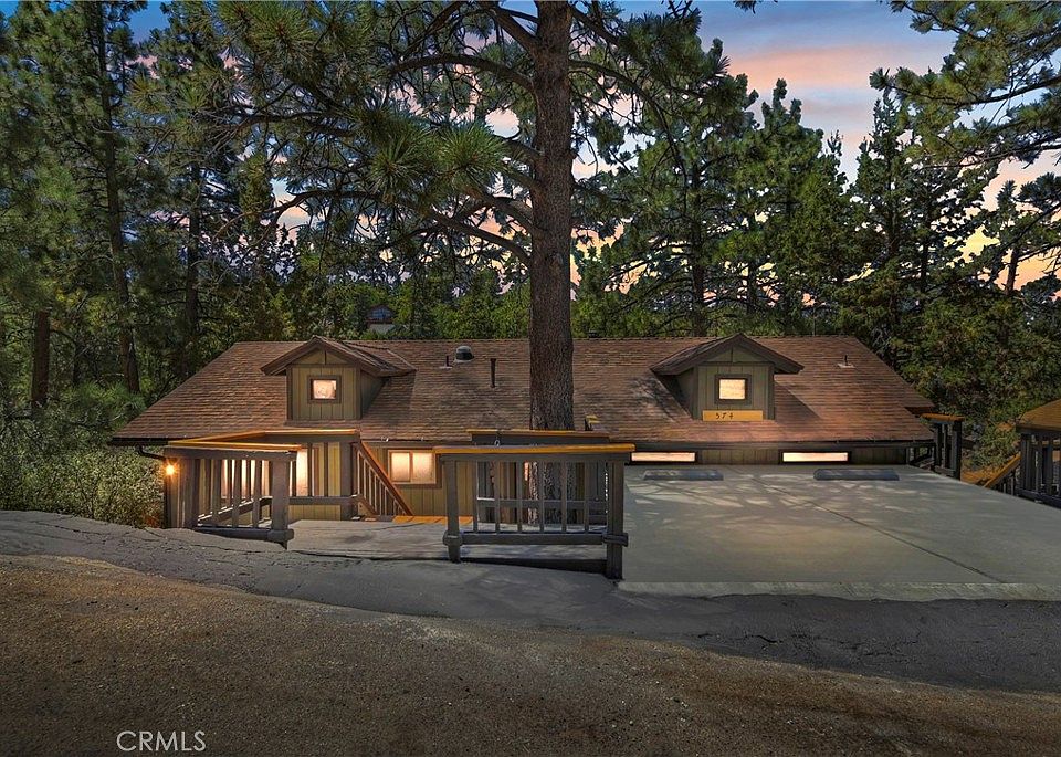 1st image of 574 Villa Grove Ave